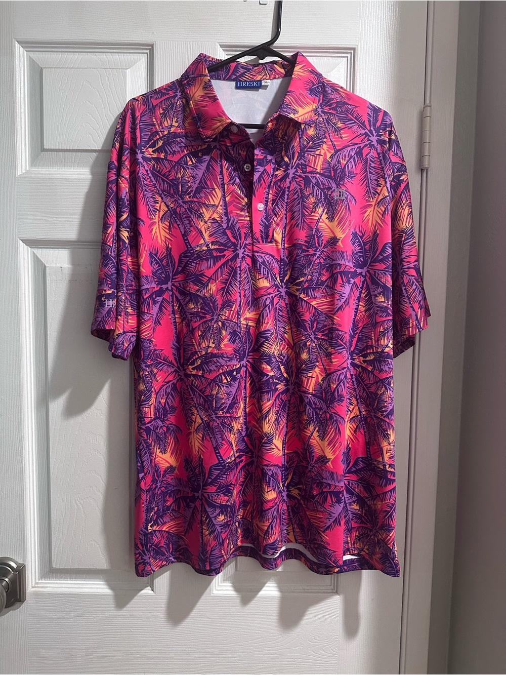 Hreski Short Sleeve Polo | Pink Palm Trees